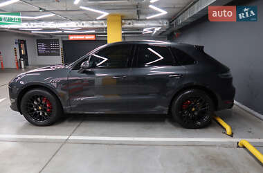 Внедорожник / Кроссовер Porsche Macan 2021 в 