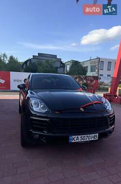 Позашляховик / Кросовер Porsche Macan 2014 в 