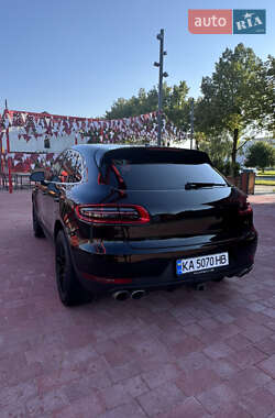 Позашляховик / Кросовер Porsche Macan 2014 в 