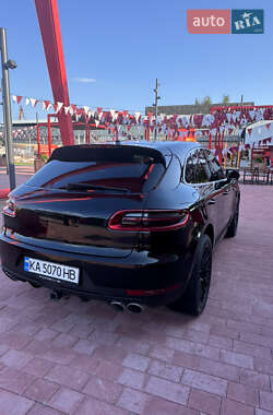 Позашляховик / Кросовер Porsche Macan 2014 в 