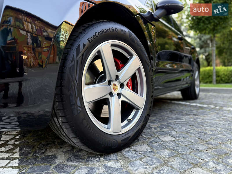 Позашляховик / Кросовер Porsche Macan 2014 в Львові