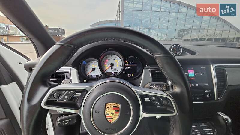 Внедорожник / Кроссовер Porsche Macan 2018 в Киеве