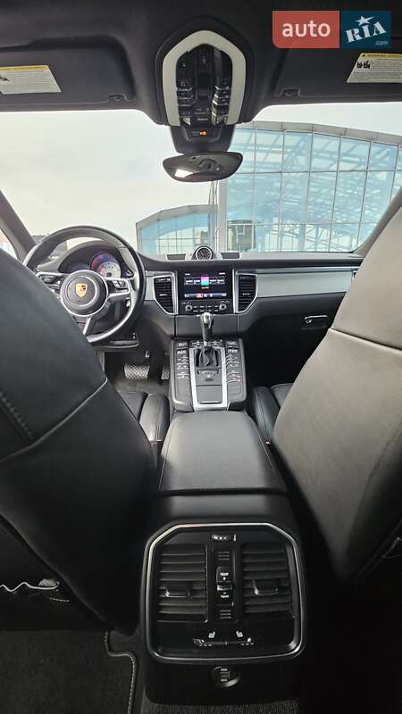 Внедорожник / Кроссовер Porsche Macan 2018 в Киеве