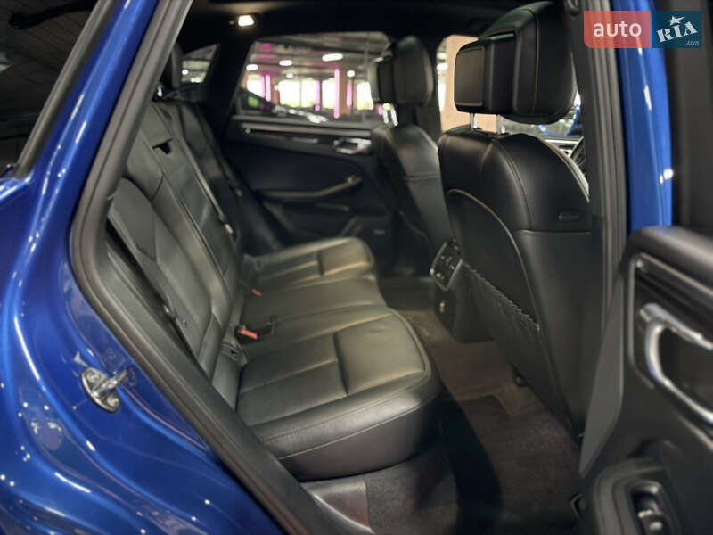 Внедорожник / Кроссовер Porsche Macan 2018 в Киеве