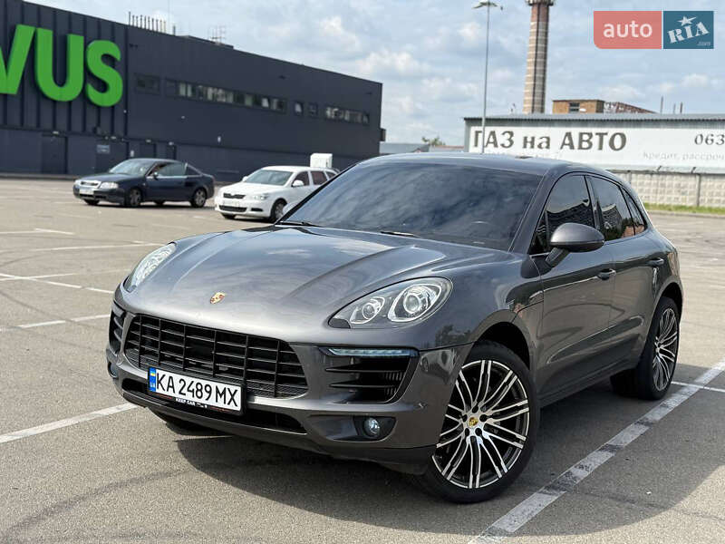 Внедорожник / Кроссовер Porsche Macan 2014 в 
