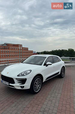 Внедорожник / Кроссовер Porsche Macan 2018 в 