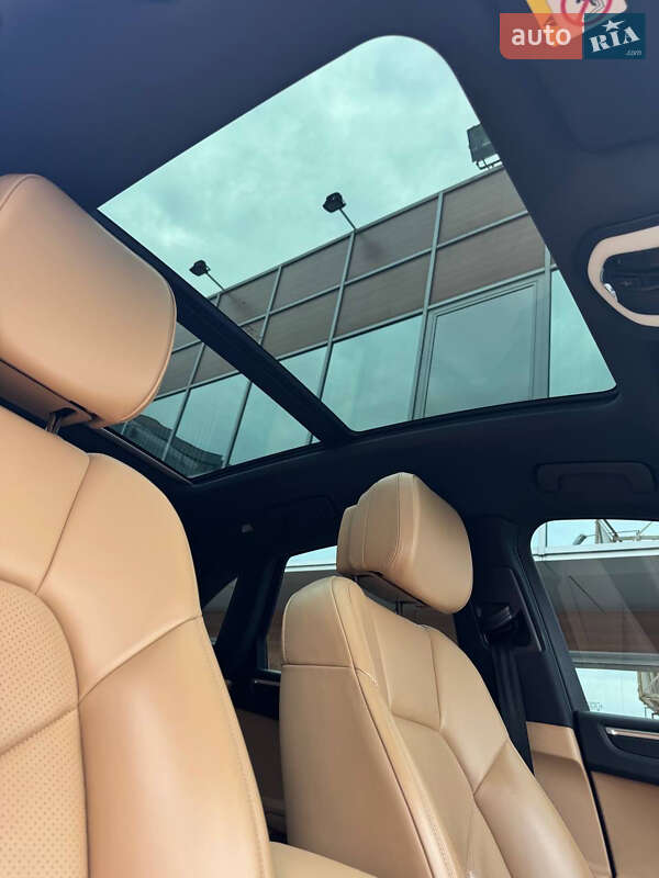 Внедорожник / Кроссовер Porsche Macan 2018 в Киеве