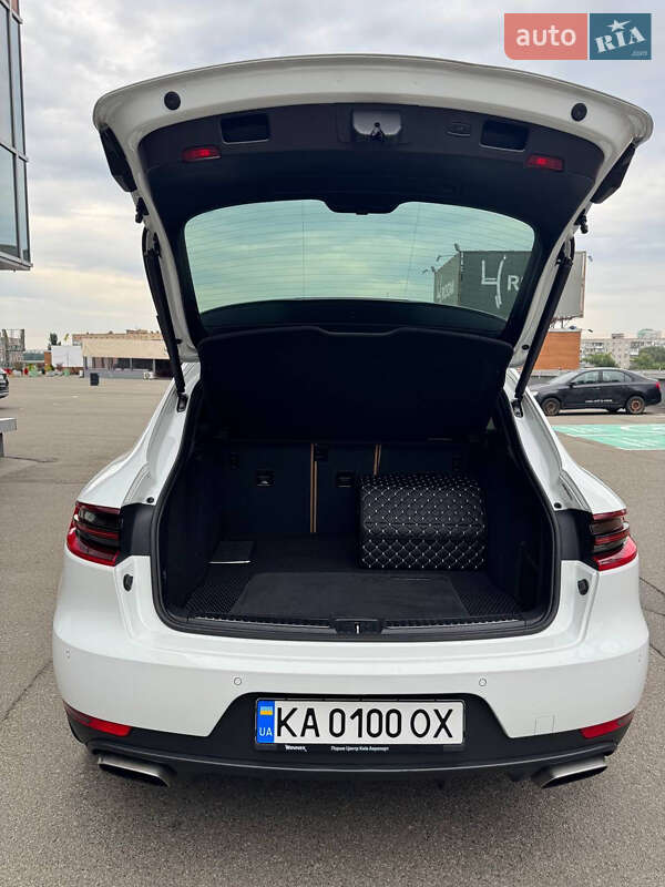 Внедорожник / Кроссовер Porsche Macan 2018 в Киеве