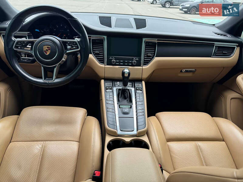 Внедорожник / Кроссовер Porsche Macan 2018 в Киеве