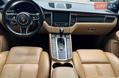 Внедорожник / Кроссовер Porsche Macan 2018 в 