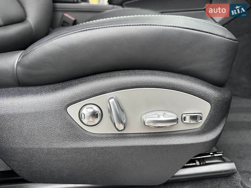 Позашляховик / Кросовер Porsche Macan 2023 в Вінниці
