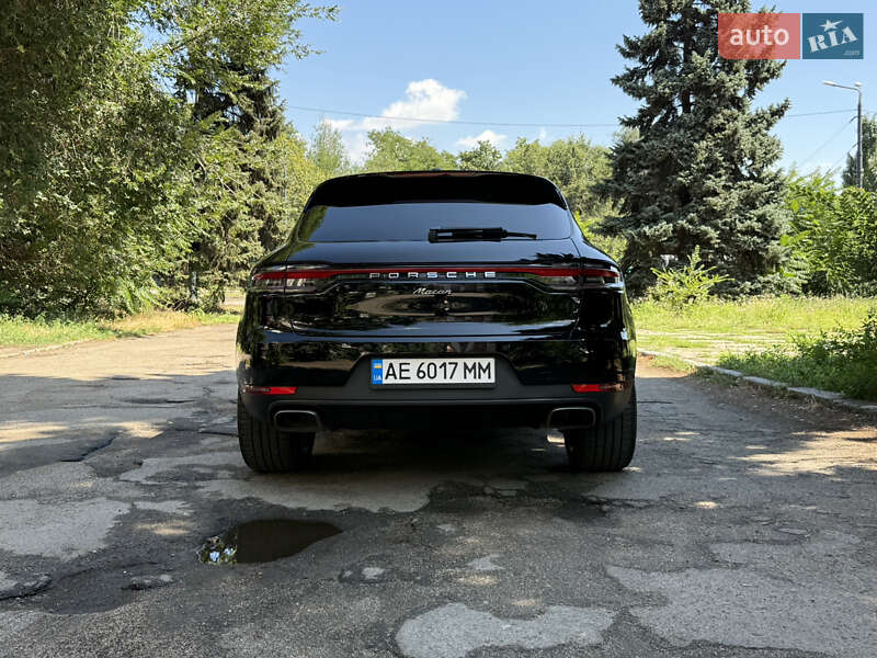 Позашляховик / Кросовер Porsche Macan 2020 в Дніпрі