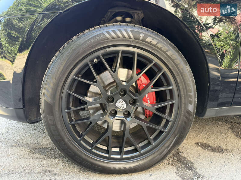 Позашляховик / Кросовер Porsche Macan 2020 в Дніпрі