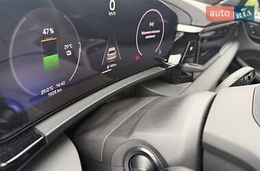 Внедорожник / Кроссовер Porsche Macan 2024 в 