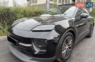 Внедорожник / Кроссовер Porsche Macan 2024 в 