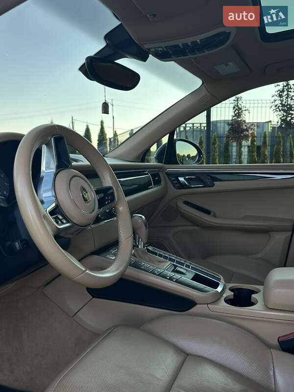 Внедорожник / Кроссовер Porsche Macan 2015 в Львове