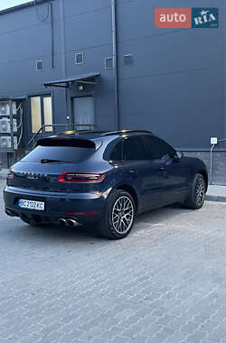 Внедорожник / Кроссовер Porsche Macan 2015 в 