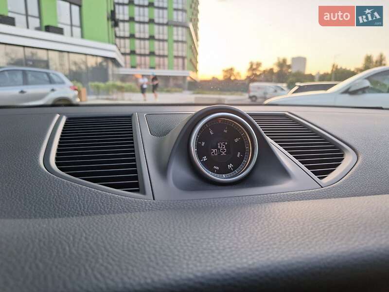 Внедорожник / Кроссовер Porsche Macan 2019 в Киеве