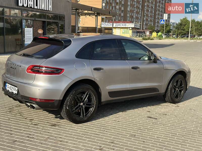 Внедорожник / Кроссовер Porsche Macan 2015 в Киеве