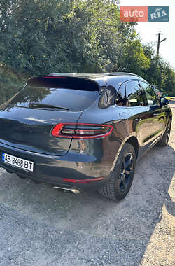 Внедорожник / Кроссовер Porsche Macan 2016 в 