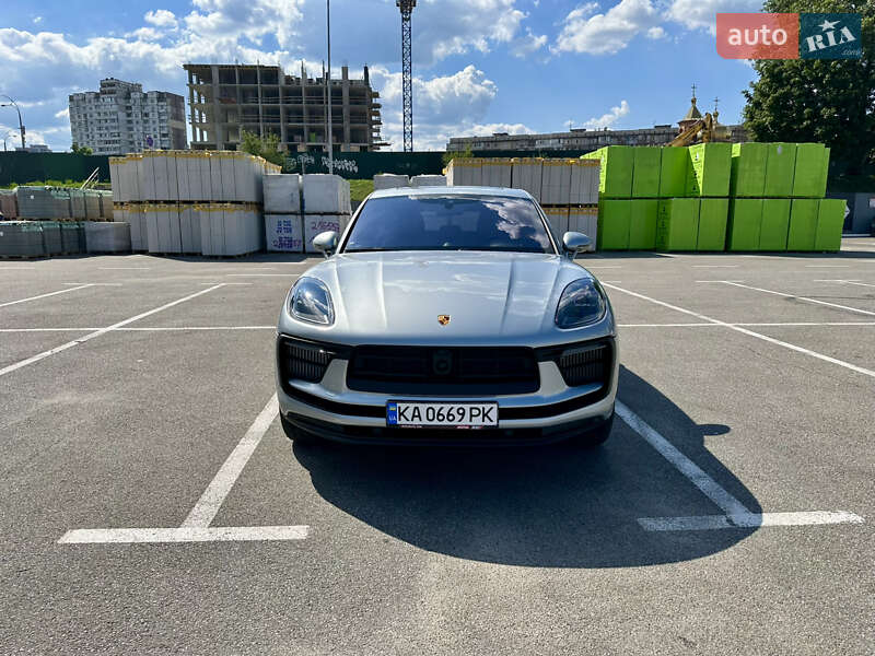 Позашляховик / Кросовер Porsche Macan 2022 в  фото Позашляховик / Кросовер Porsche Macan 2022 в