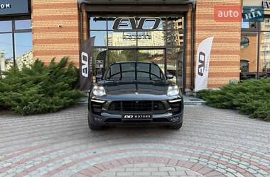 Внедорожник / Кроссовер Porsche Macan 2017 в 