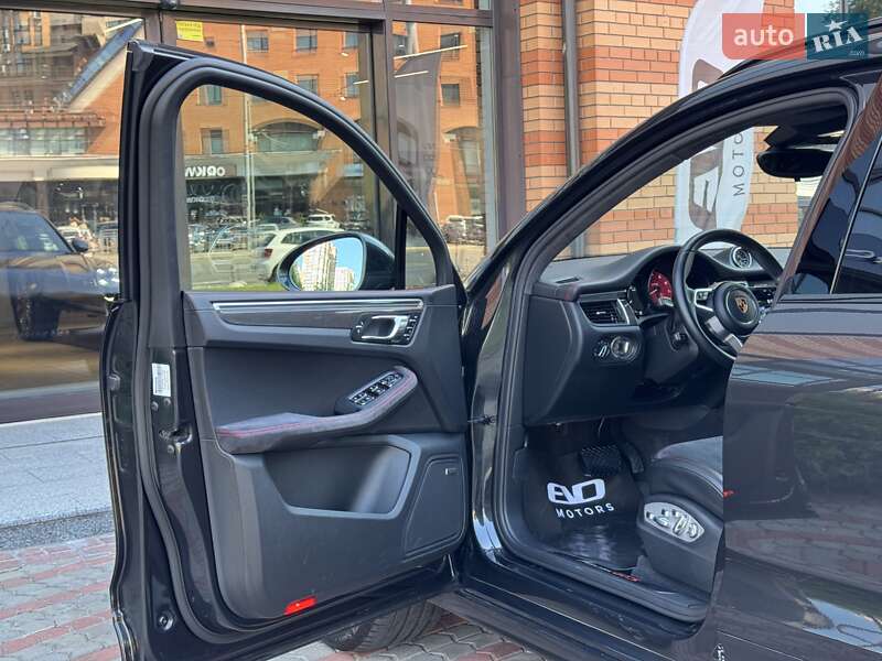 Внедорожник / Кроссовер Porsche Macan 2017 в Киеве фото 17 Внедорожник / Кроссовер Porsche Macan 2017 в Киеве