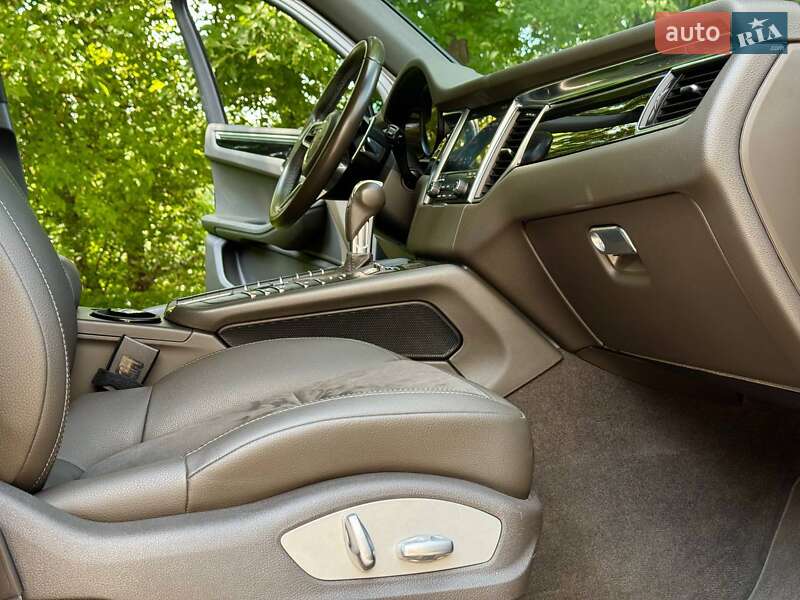 Внедорожник / Кроссовер Porsche Macan 2018 в Киеве фото 21 Внедорожник / Кроссовер Porsche Macan 2018 в Киеве