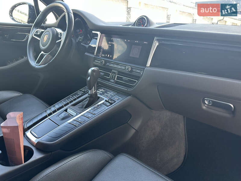 Внедорожник / Кроссовер Porsche Macan 2021 в Житомире