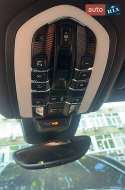 Внедорожник / Кроссовер Porsche Macan 2018 в 