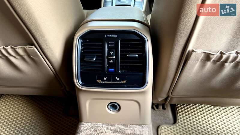 Внедорожник / Кроссовер Porsche Macan 2014 в Ивано-Франковске