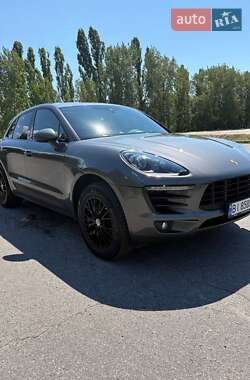 Внедорожник / Кроссовер Porsche Macan 2018 в 