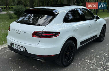 Внедорожник / Кроссовер Porsche Macan 2016 в 