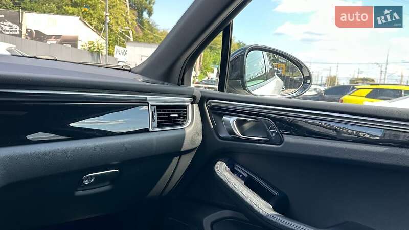Внедорожник / Кроссовер Porsche Macan 2017 в Киеве фото 13 Внедорожник / Кроссовер Porsche Macan 2017 в Киеве