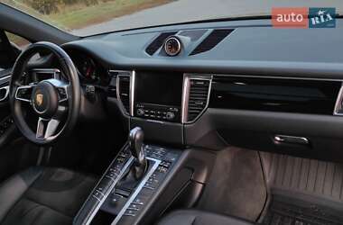 Внедорожник / Кроссовер Porsche Macan 2018 в 