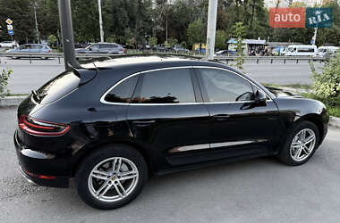 Внедорожник / Кроссовер Porsche Macan 2015 в 