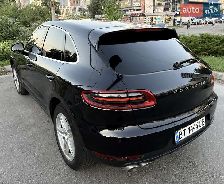 Внедорожник / Кроссовер Porsche Macan 2015 в Киеве
