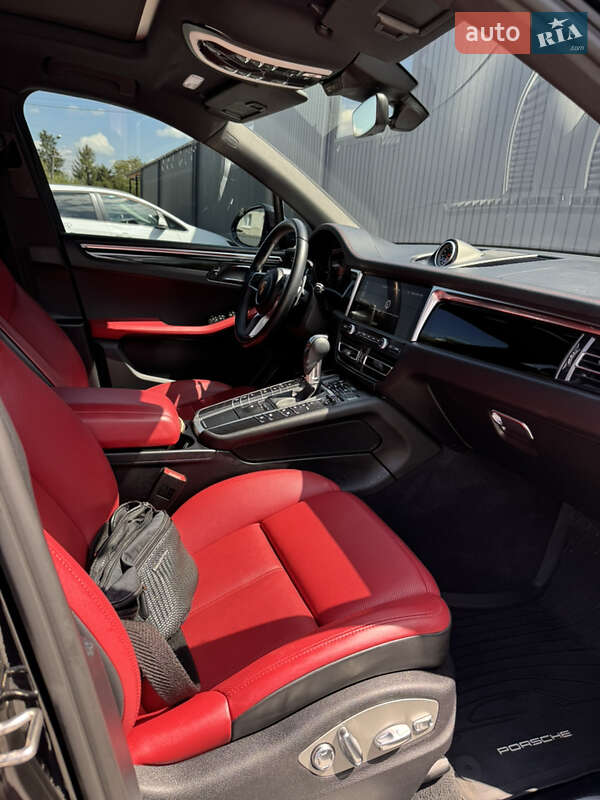 Внедорожник / Кроссовер Porsche Macan 2021 в Коломые