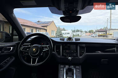 Внедорожник / Кроссовер Porsche Macan 2017 в 
