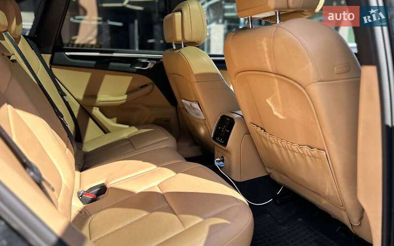 Внедорожник / Кроссовер Porsche Macan 2018 в Черновцах фото 17 Внедорожник / Кроссовер Porsche Macan 2018 в Черновцах