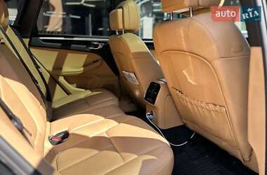 Внедорожник / Кроссовер Porsche Macan 2018 в 