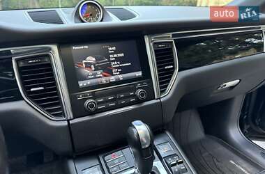 Позашляховик / Кросовер Porsche Macan 2017 в 