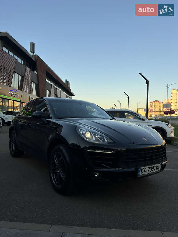 Внедорожник / Кроссовер Porsche Macan 2015 в Киеве фото 5 Внедорожник / Кроссовер Porsche Macan 2015 в Киеве