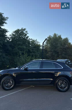 Позашляховик / Кросовер Porsche Macan 2015 в 