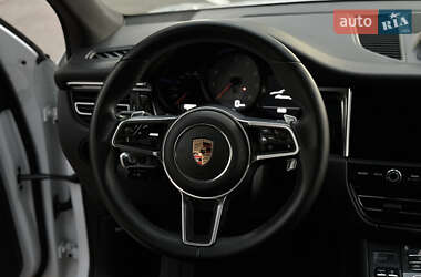 Внедорожник / Кроссовер Porsche Macan 2019 в 