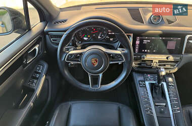 Внедорожник / Кроссовер Porsche Macan 2021 в 