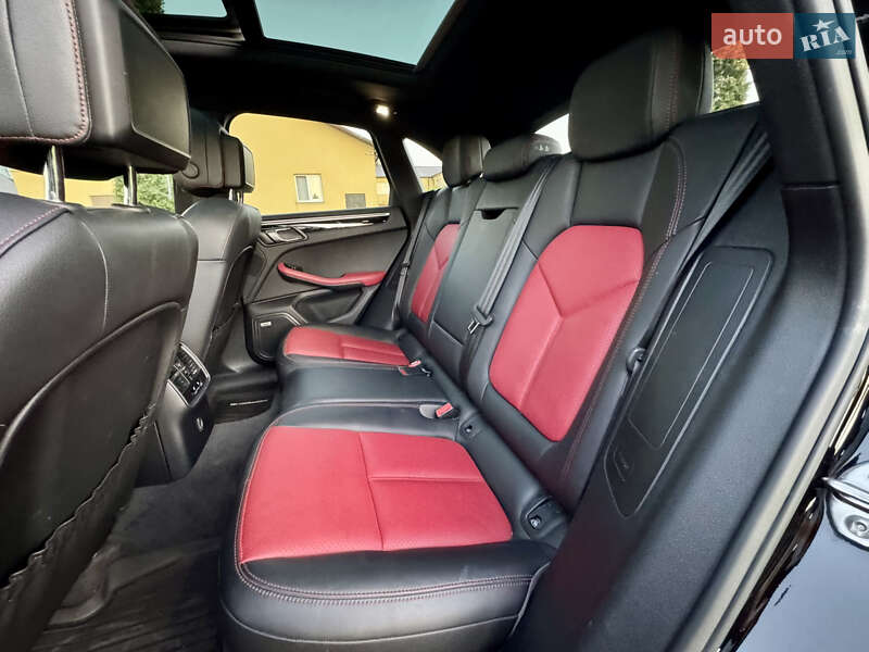 Внедорожник / Кроссовер Porsche Macan 2019 в Киеве