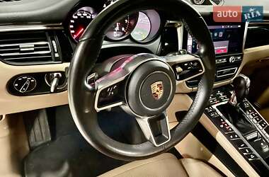 Внедорожник / Кроссовер Porsche Macan 2019 в 
