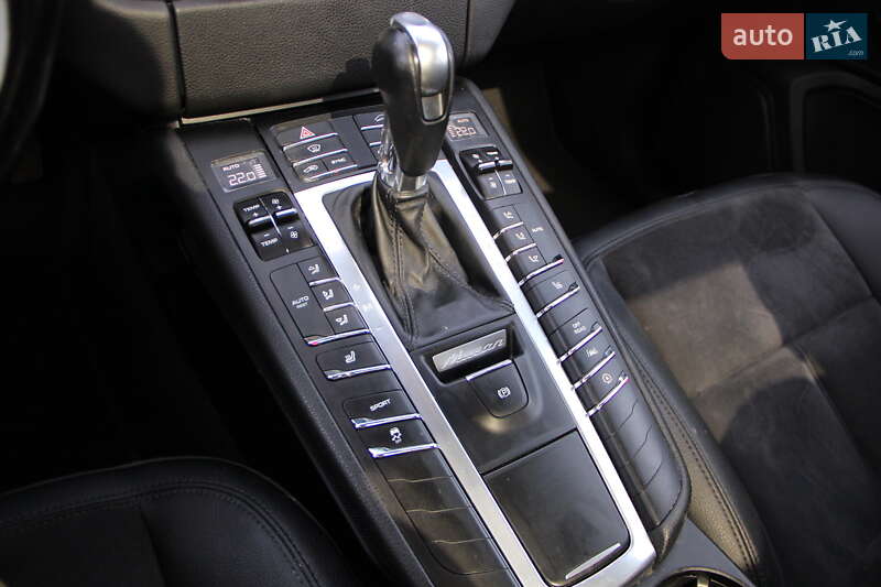 Внедорожник / Кроссовер Porsche Macan 2017 в Одессе