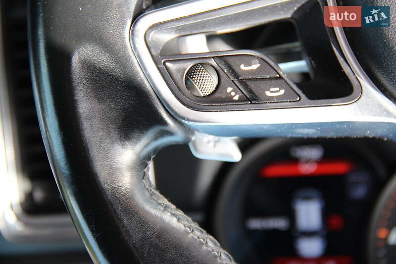 Внедорожник / Кроссовер Porsche Macan 2017 в Одессе